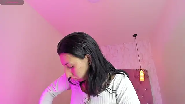 Snapshot of Iris__77 chatting on December 5, 2025, 11:52 am Iris 77 online show from December 5, 2025, 11:52 am