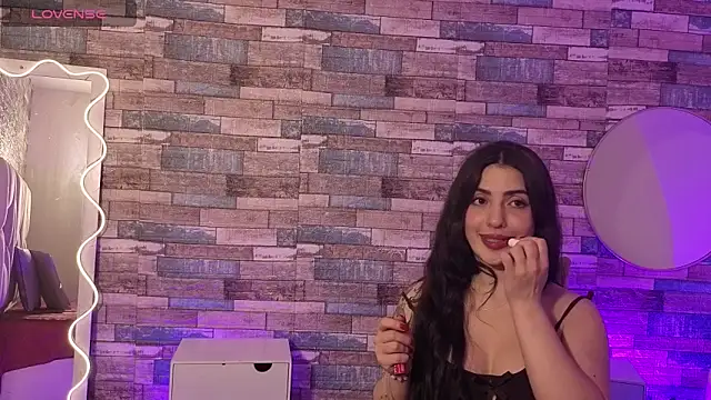 Ixchel tay online show from March 5, 2026, 3:57 am