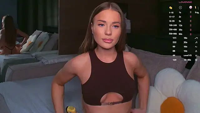 AlexisGraysX online show from September 11, 2025, 10:43 pm