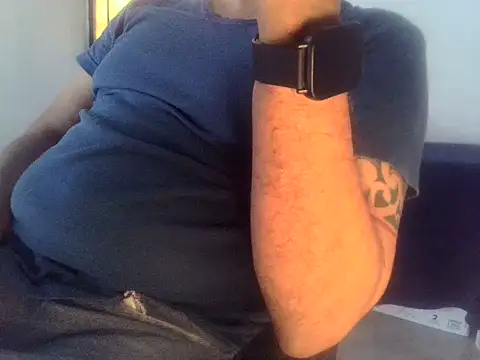 Calvitoxsex69 online show from October 6, 2025, 5:21 pm