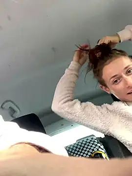 GoldenPussy1329 online show from October 26, 2025, 12:33 pm