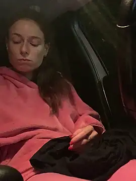 GoldenPussy1329 online show from November 15, 2025, 9:11 pm