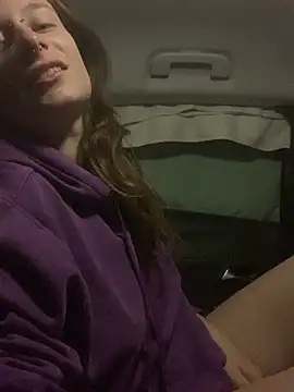GoldenPussy1329 online show from May 20, 2026, 10:38 pm