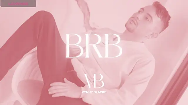 Snapshot of VynnyBlacke_ chatting on October 7, 2025, 8:06 pm VynnyBlacke online show from October 7, 2025, 8:06 pm