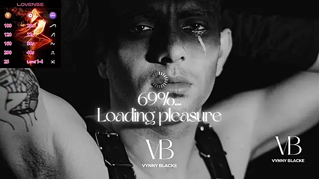 Snapshot of VynnyBlacke_ chatting on October 27, 2025, 8:46 pm VynnyBlacke online show from October 27, 2025, 8:46 pm