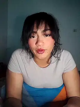 Snapshot of who_is_milyxx chatting on October 17, 2025, 11:35 am who is milyxx online show from October 17, 2025, 11:35 am