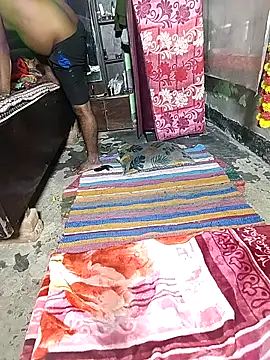 RED Queen 6 online show from November 22, 2025, 2:49 pm