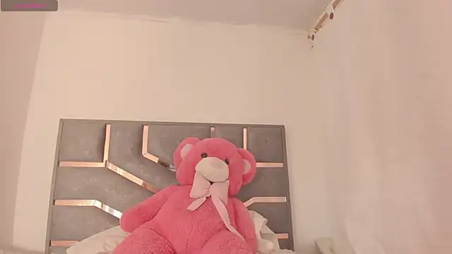 Snapshot of Sthepie chatting on October 16, 2025, 9:49 pm Sthepie online show from October 16, 2025, 9:49 pm