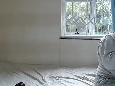 HornyBabe06 online show from October 13, 2025, 5:07 am