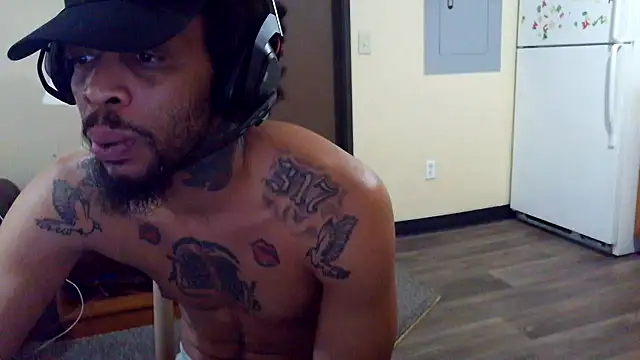 thefreakscomeoutatnight online show from April 28, 2026, 6:46 pm