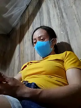 Snapshot of Tuyet_xx chatting on October 9, 2025, 2:26 pm Tuyet xx online show from October 9, 2025, 2:26 pm