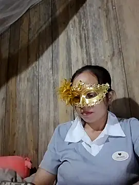 Snapshot of Tuyet_xx chatting on October 18, 2025, 2:14 am Tuyet xx online show from October 18, 2025, 2:14 am