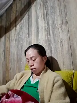 Tuyet xx online show from December 3, 2025, 5:04 am