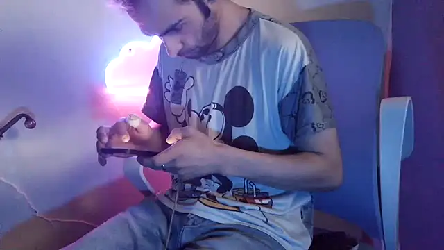 highinhtxx online show from May 19, 2026, 5:19 pm