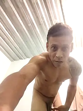 Snapshot of Dani156y chatting on October 6, 2025, 7:28 am Dani156y online show from October 6, 2025, 7:28 am