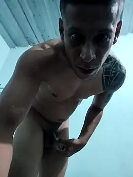 Snapshot of Dani156y chatting on October 21, 2025, 9:54 am Dani156y online show from October 21, 2025, 9:54 am