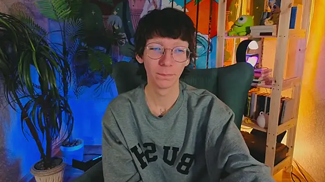 TommieHi online show from October 25, 2025, 5:26 am