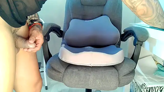 Jockstrap3x online show from June 15, 2026, 11:34 am