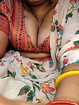 Snapshot of Hot__bhabhi_99 chatting on April 27, 2026, 3:48 am Hot bhabhi 99 online show from April 27, 2026, 3:48 am