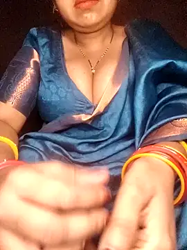 Snapshot of Hot__bhabhi_99 chatting on May 10, 2026, 3:44 am Hot bhabhi 99 online show from May 10, 2026, 3:44 am