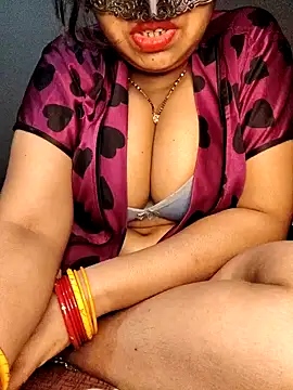 Snapshot of Hot__bhabhi_99 chatting on May 14, 2026, 3:46 am Hot bhabhi 99 online show from May 14, 2026, 3:46 am