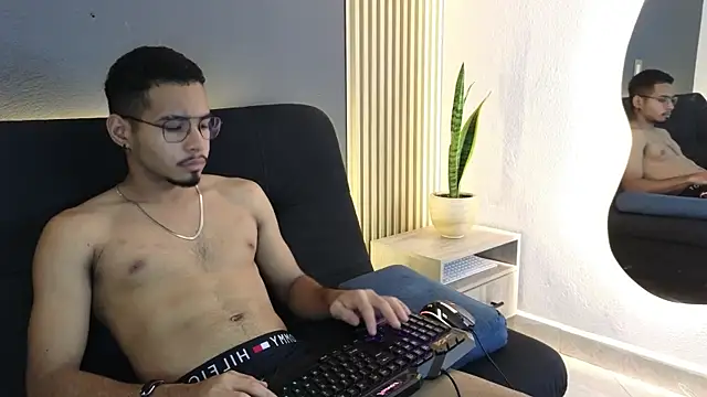 Snapshot of Jaybrown__1 chatting on October 11, 2025, 3:39 am Jaybrown 1 online show from October 11, 2025, 3:39 am