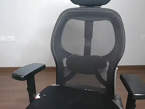 Snapshot of mooonlightbaby chatting on January 16, 2026, 4:22 pm mooonlightbaby online show from January 16, 2026, 4:22 pm