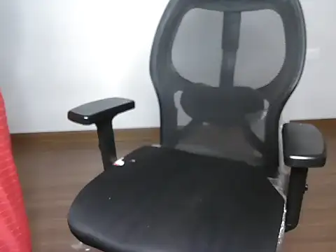 Snapshot of mooonlightbaby chatting on March 12, 2026, 3:51 pm mooonlightbaby online show from March 12, 2026, 3:51 pm