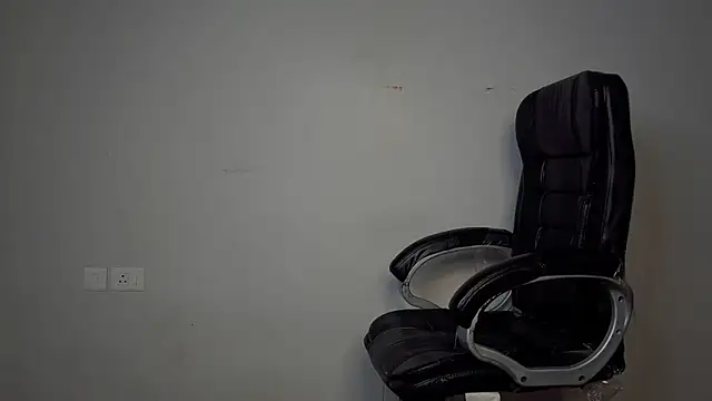 Snapshot of mooonlightbaby chatting on April 10, 2026, 4:55 pm mooonlightbaby online show from April 10, 2026, 4:55 pm