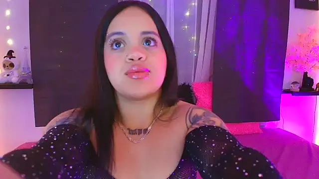 Snapshot of Sussyroxxx chatting on July 10, 2026, 5:12 am Sussyroxxx online show from July 10, 2026, 5:12 am