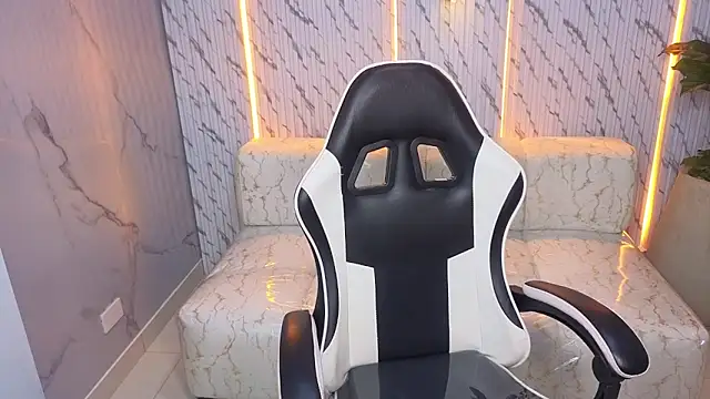 Terry tx online show from October 30, 2025, 1:01 pm