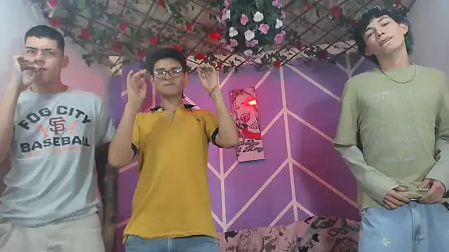 Snapshot of nexusboyhot chatting on September 29, 2025, 7:40 pm nexusboyhot online show from September 29, 2025, 7:40 pm