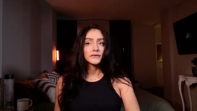 Milana De online show from November 17, 2025, 10:59 pm