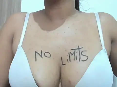 Snapshot of Valentinahot7 chatting on October 1, 2025, 9:15 am Valentinahot7 online show from October 1, 2025, 9:15 am