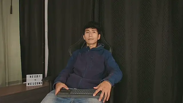 Mike Duff online show from November 9, 2025, 3:38 am