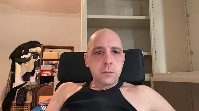 francescaloveher online show from September 30, 2025, 12:54 pm