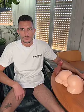 WildFlame2525 online show from October 10, 2025, 1:10 pm