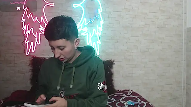 Gaby and Mei online show from September 30, 2025, 4:17 am