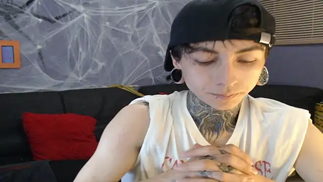 Kuregari xs online show from October 28, 2025, 6:28 am