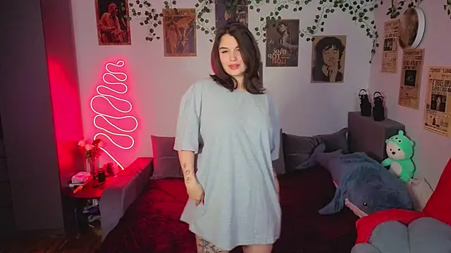 kira kick online show from November 5, 2025, 5:13 pm