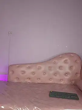 EmmaValencia  online show from February 24, 2026, 9:35 pm