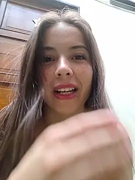 EmmaValencia  online show from July 2, 2026, 7:53 pm