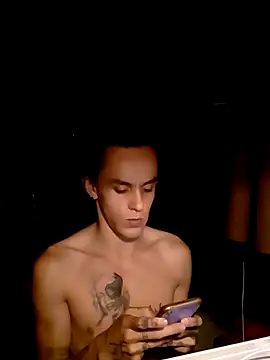 monroedelrey online show from February 15, 2026, 7:05 am