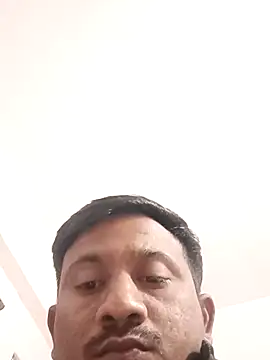 Snapshot of SlipperyRebound0 chatting on November 17, 2025, 3:18 pm SlipperyRebound0 online show from November 17, 2025, 3:18 pm