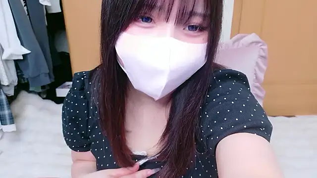 YUKINA 00 online show from June 11, 2026, 12:14 pm