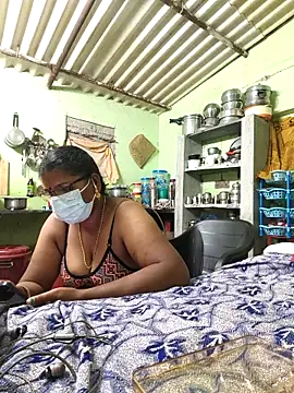 Snapshot of Tamilselviroja- chatting on March 5, 2026, 4:58 pm Tamilselviroja- online show from March 5, 2026, 4:58 pm