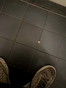 Snapshot of heet1998 chatting on October 19, 2025, 3:01 pm heet1998 online show from October 19, 2025, 3:01 pm