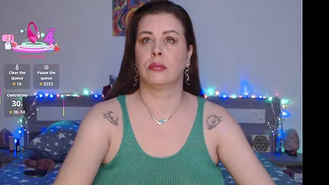 1Felicity1 online show from October 5, 2025, 2:54 am