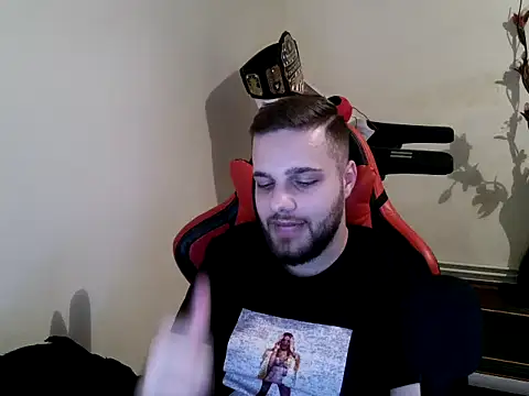 Snapshot of KingAdonisss chatting on October 14, 2025, 10:43 pm KingAdonisss online show from October 14, 2025, 10:43 pm