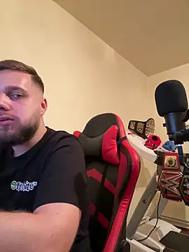 Snapshot of KingAdonisss chatting on October 29, 2025, 3:58 pm KingAdonisss online show from October 29, 2025, 3:58 pm